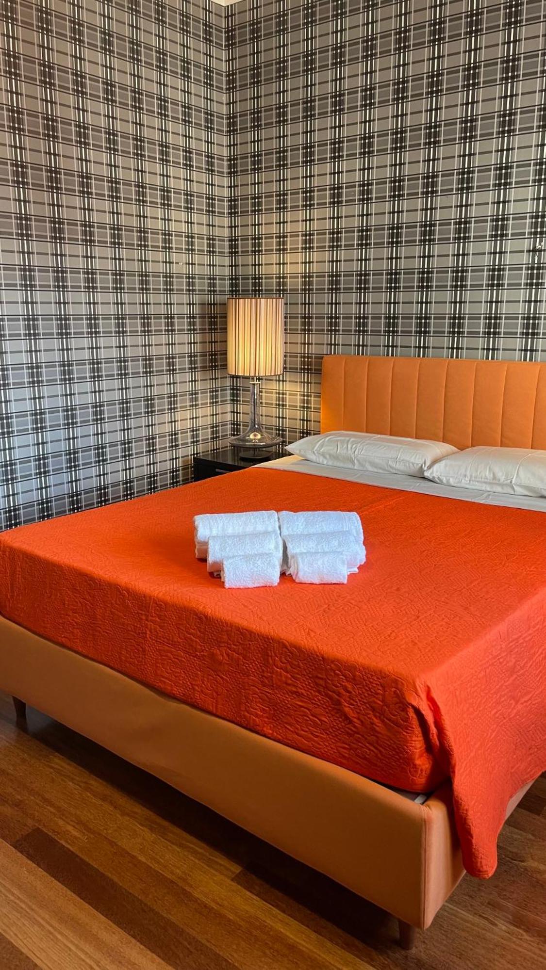 Leonardo Rooms Avellino Exterior photo